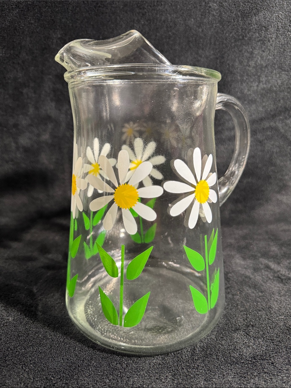 Glass Pitcher with White and Yellow Daisy Design